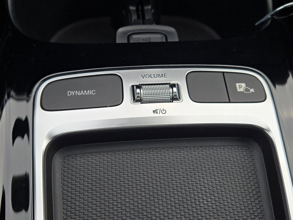 Used 2024 Mercedes-Benz GLA 35 AMG 4MATIC image 30