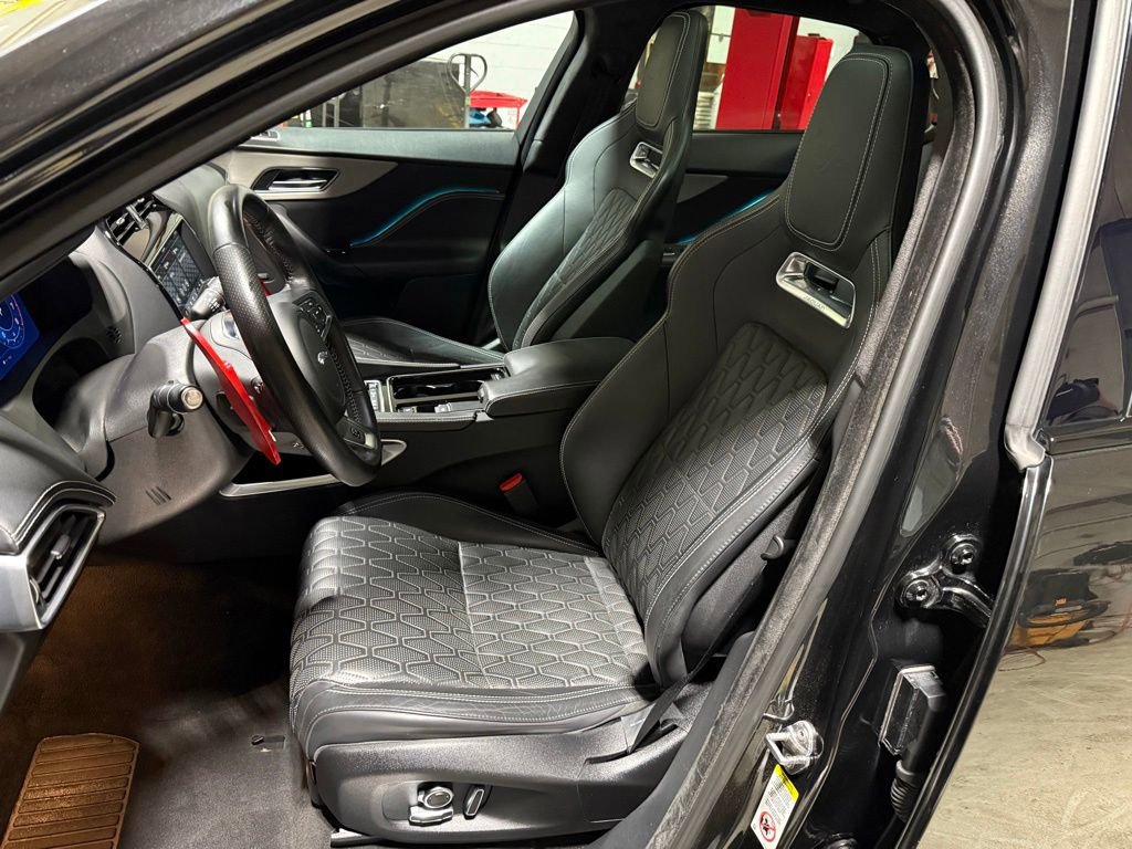 Used 2020 Jaguar F-PACE SVR AWD/4WD image 26