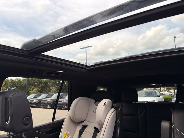 Certified 2024 Cadillac Escalade Sport w/ LPO, ONYX Package AWD/4WD image 14