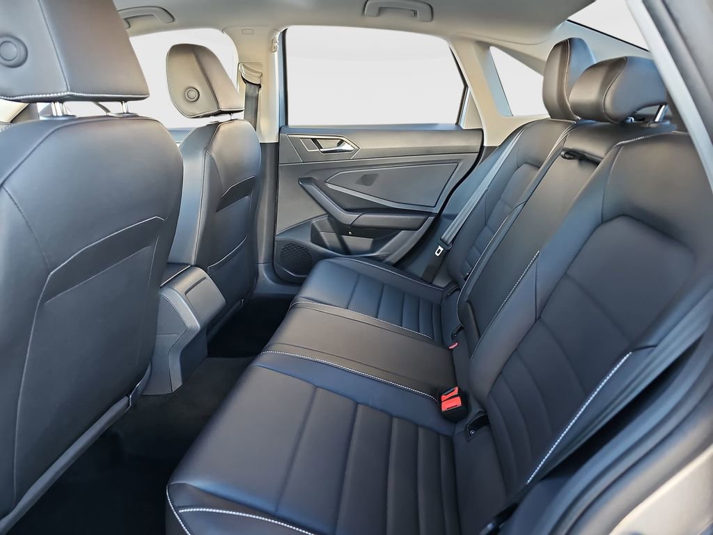 Used 2024 Volkswagen Jetta SE image 20