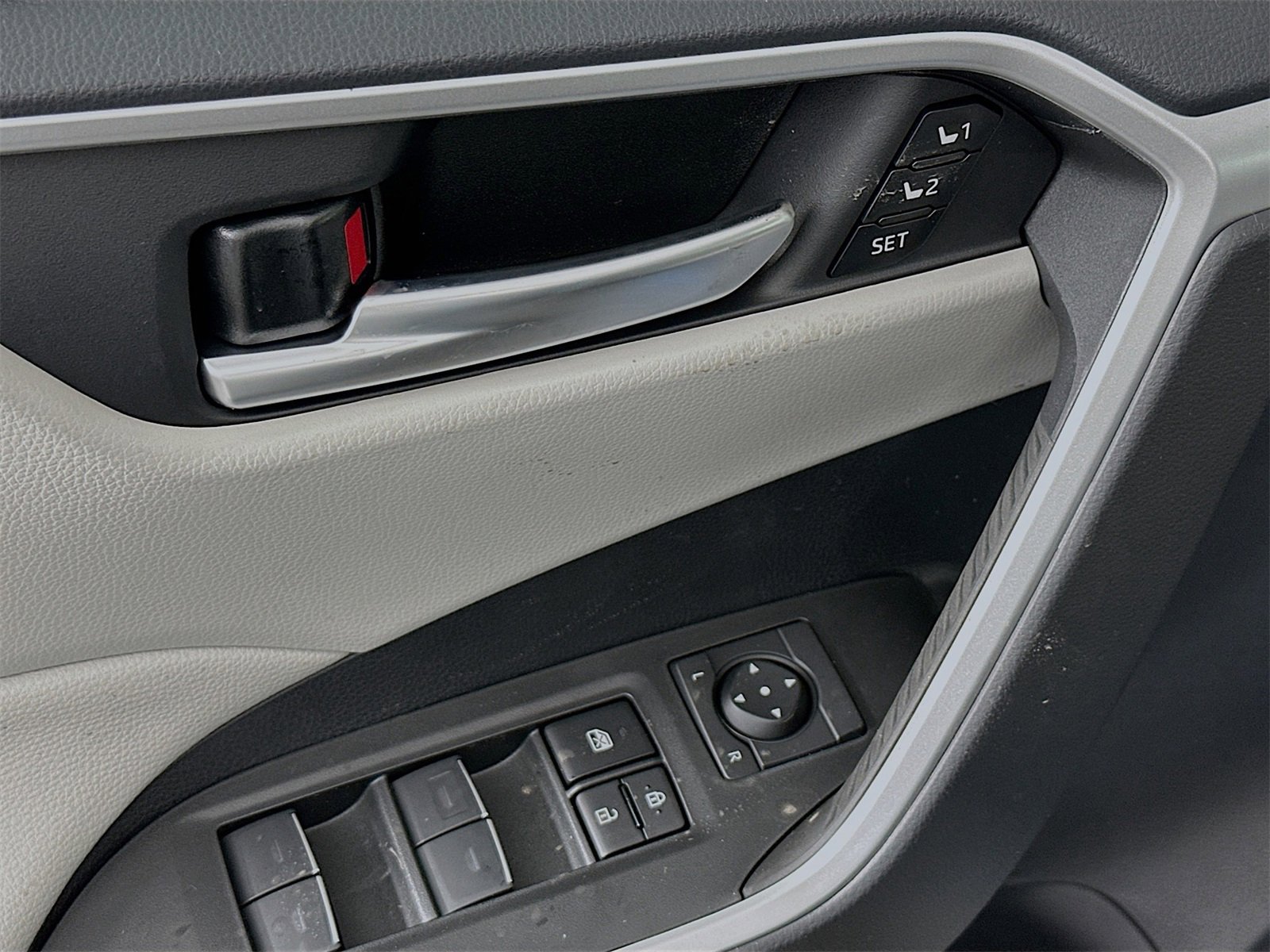 New 2025 Toyota RAV4 XLE Premium image 18