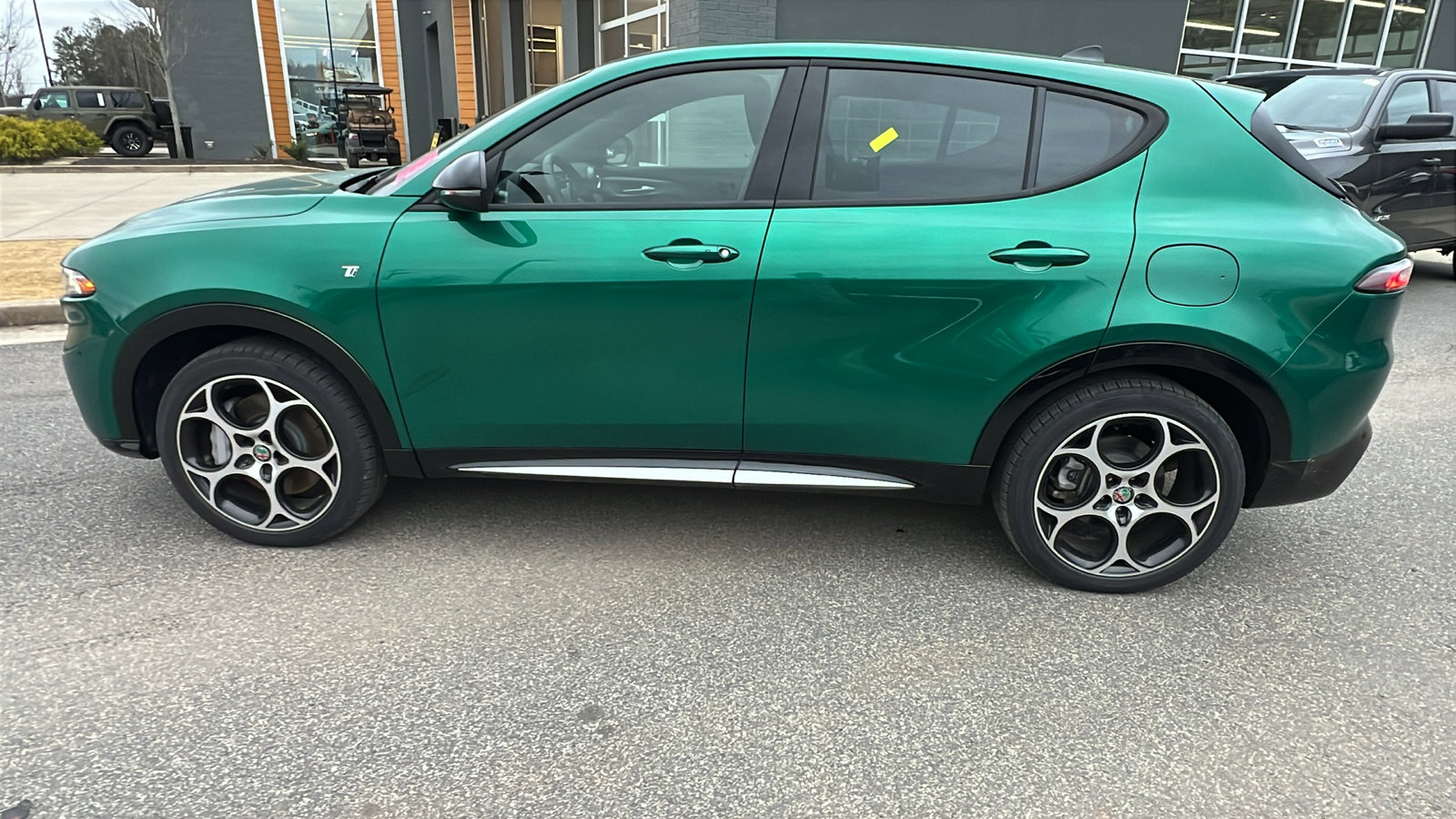 Used 2024 Alfa Romeo Tonale Ti image 11