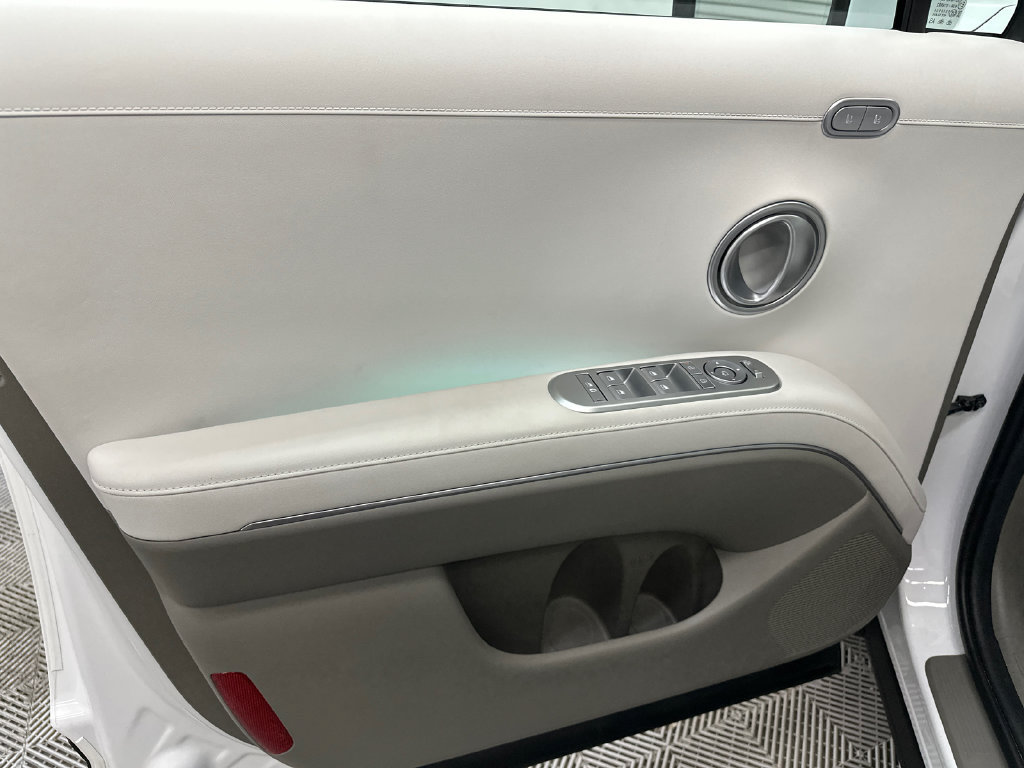 Used 2026 Hyundai Palisade SEL Premium FWD image 11