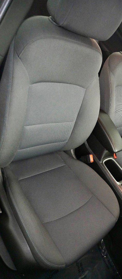 Used 2018 Chevrolet Cruze LT w/ Convenience Package FWD image 9