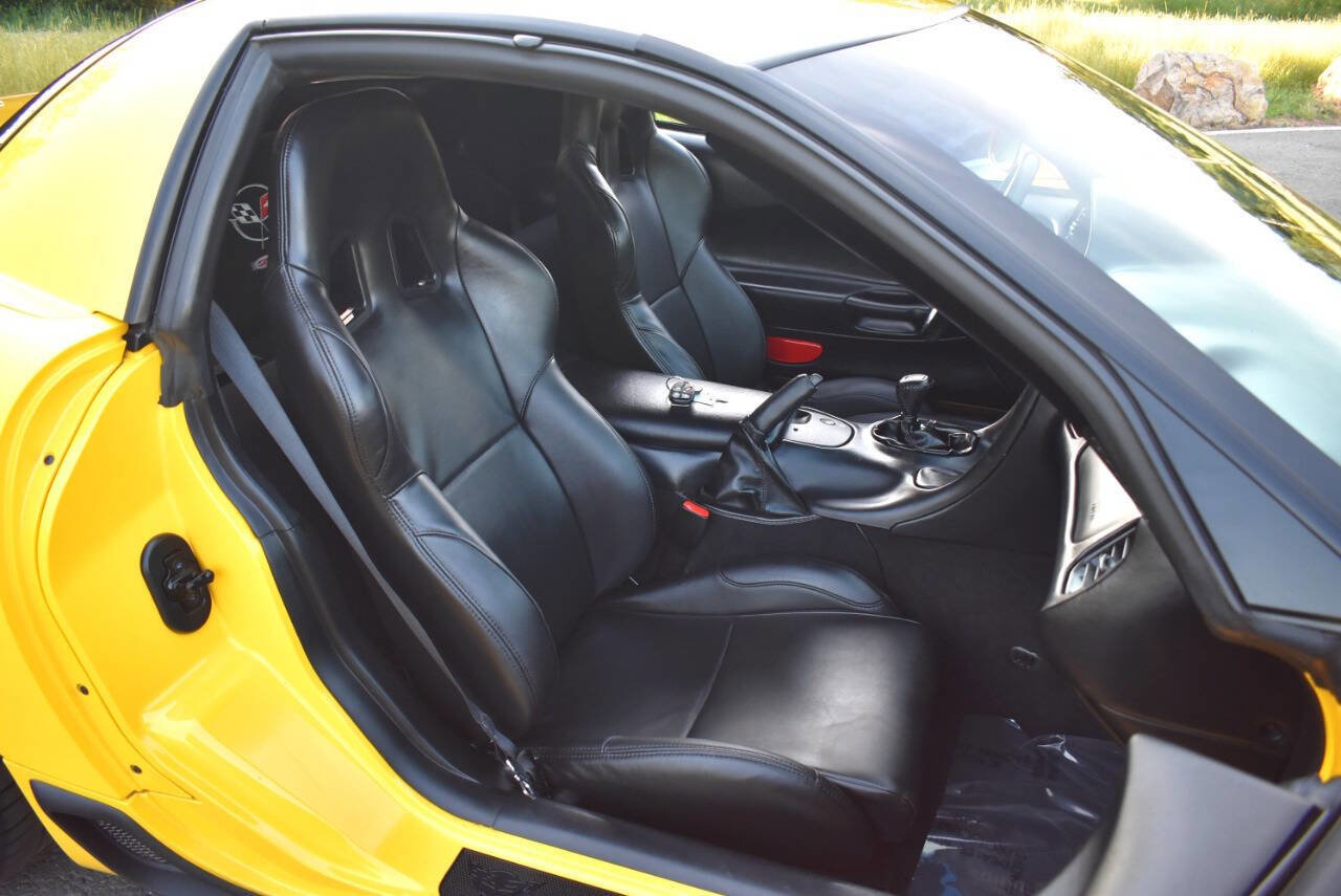 Used 2003 Chevrolet Corvette Z06 w/ Memory Package, 3 Drivers RWD image 45