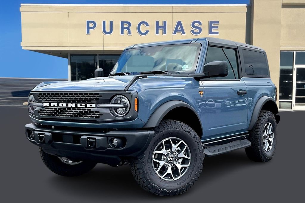 New 2025 Ford Bronco Badlands image 2