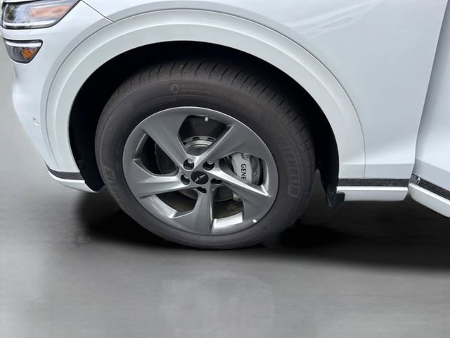 New 2026 Genesis GV70 2.5T Advanced image 32