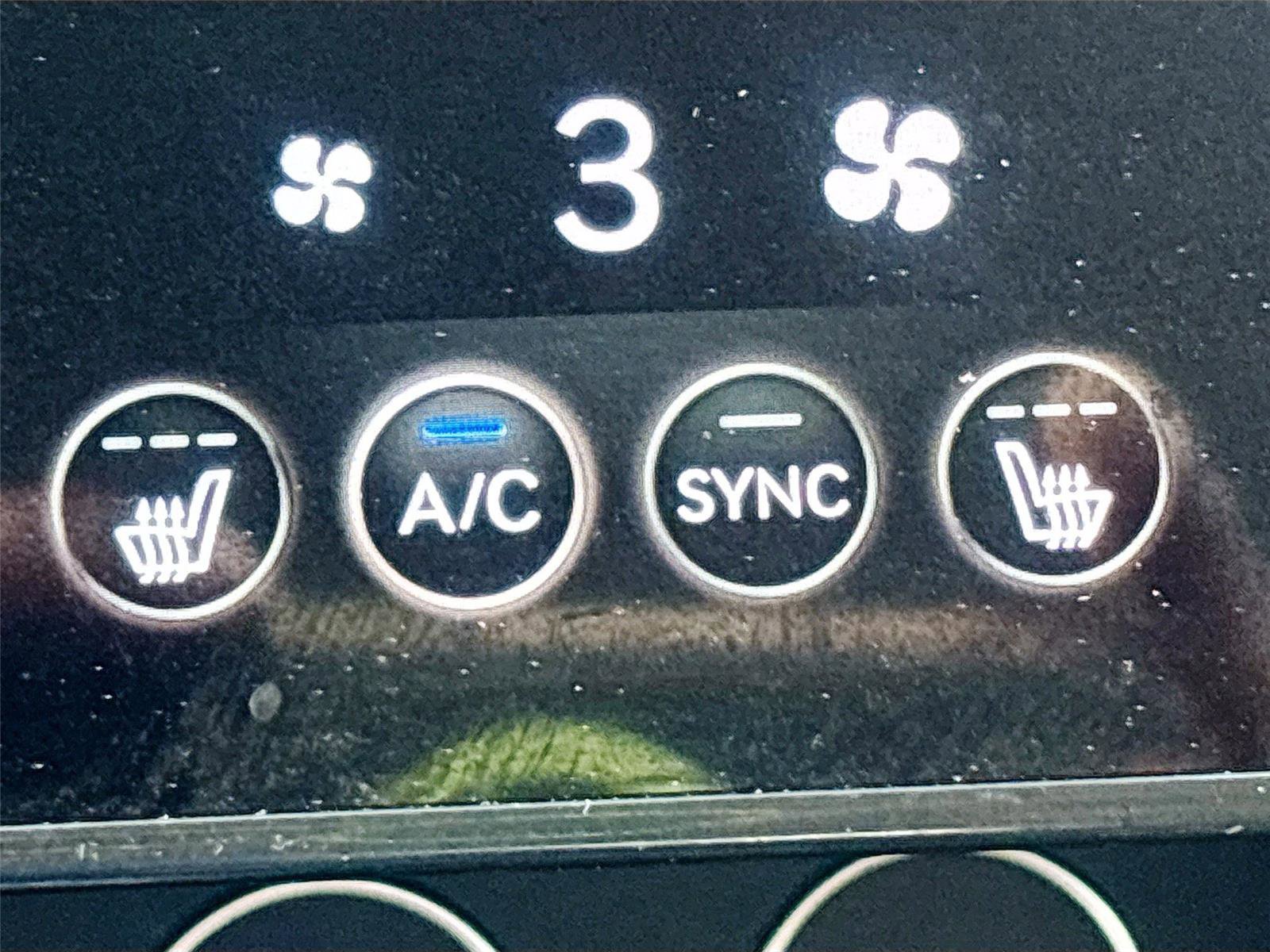 Used 2025 Genesis G70 2.5T RWD image 23