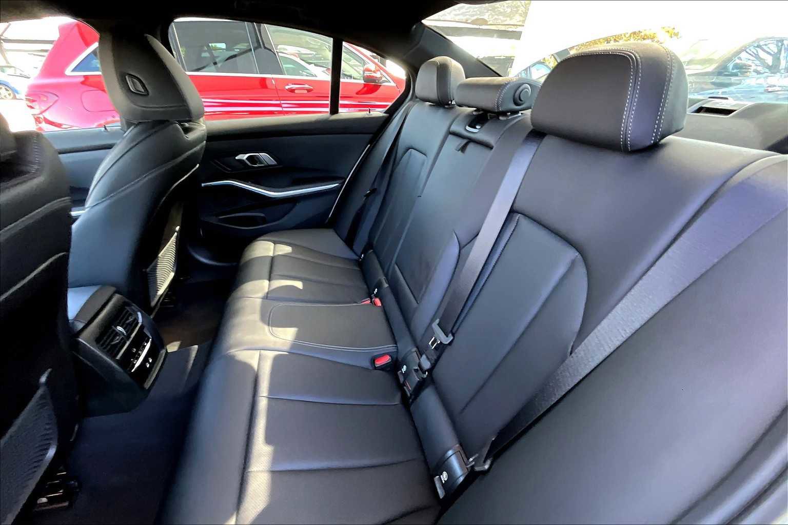 Used 2023 BMW 330e xDrive w/ Premium Package image 20