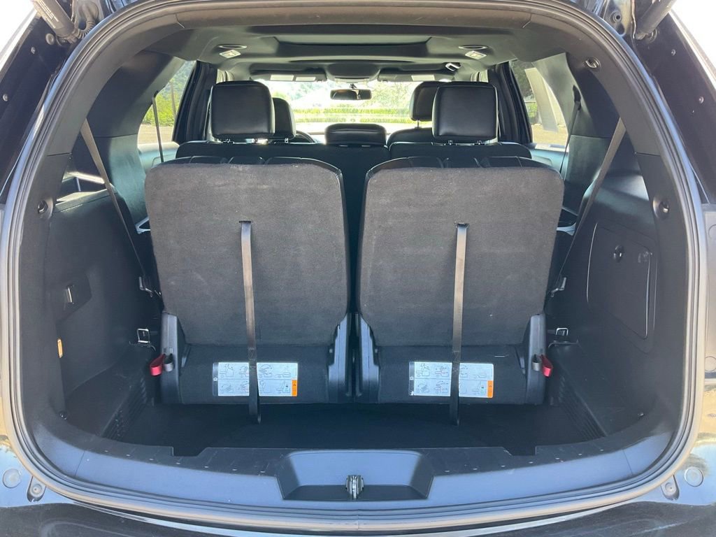 Used 2017 Ford Explorer XLT w/ Equipment Group 202A image 13