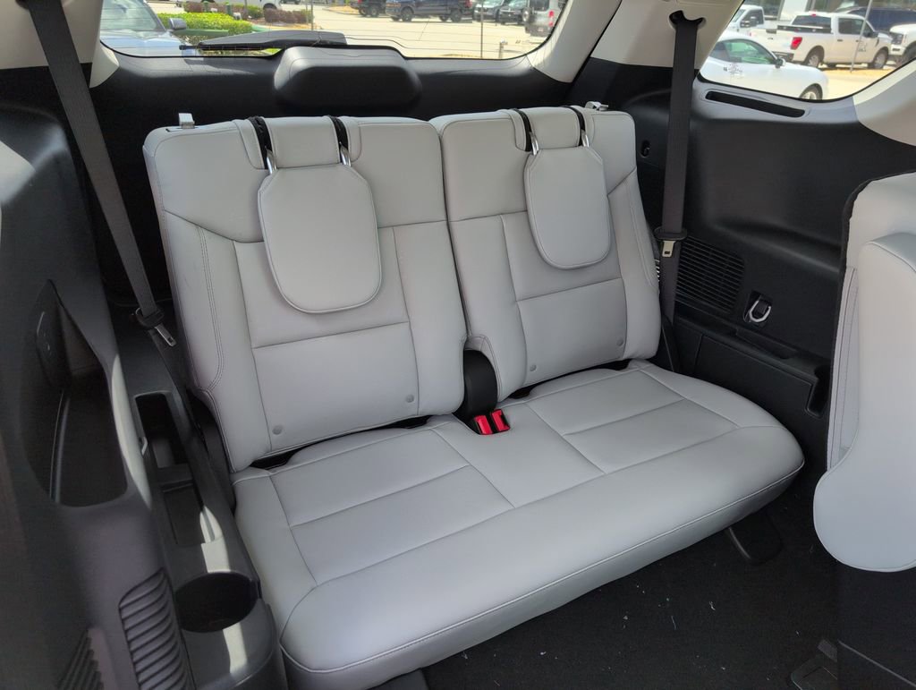 New 2026 Ford Explorer Platinum AWD/4WD image 17