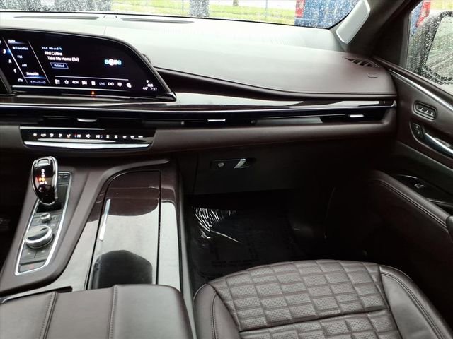 Used 2024 Cadillac Escalade Sport Platinum w/ LPO, ONYX Package image 18