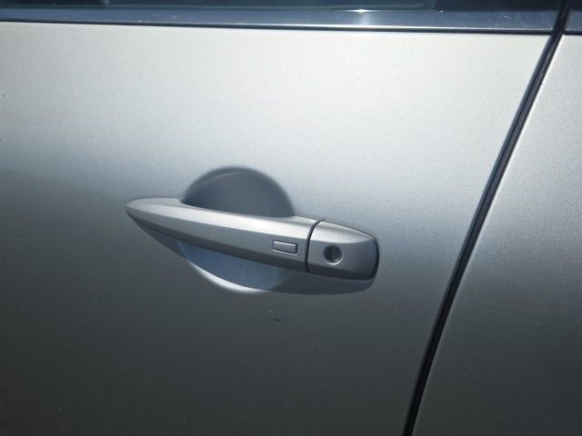 Used 2025 Nissan Pathfinder SV FWD image 23