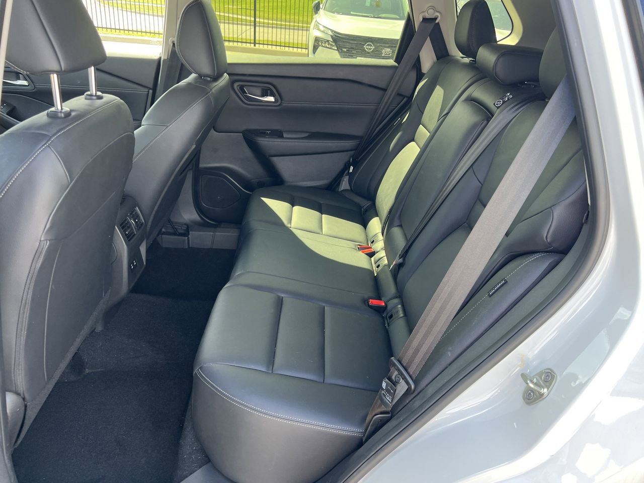 Certified 2025 Nissan Rogue SL image 11