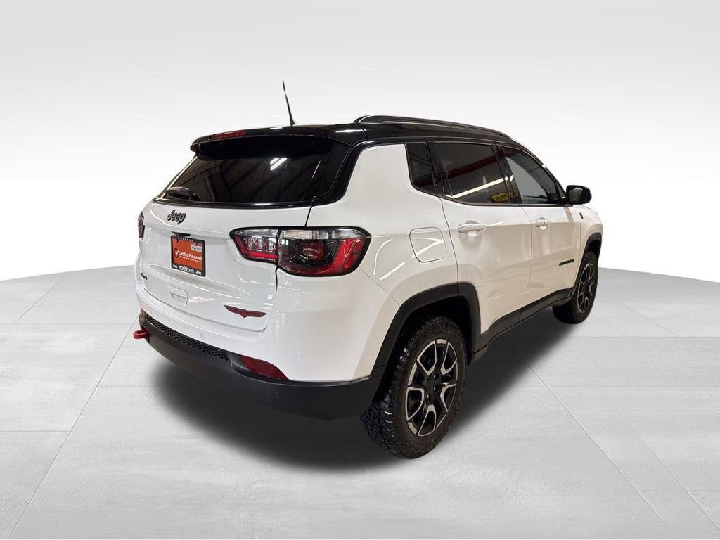Used 2024 Jeep Compass Trailhawk w/ Trailhawk Convenience Group image 6