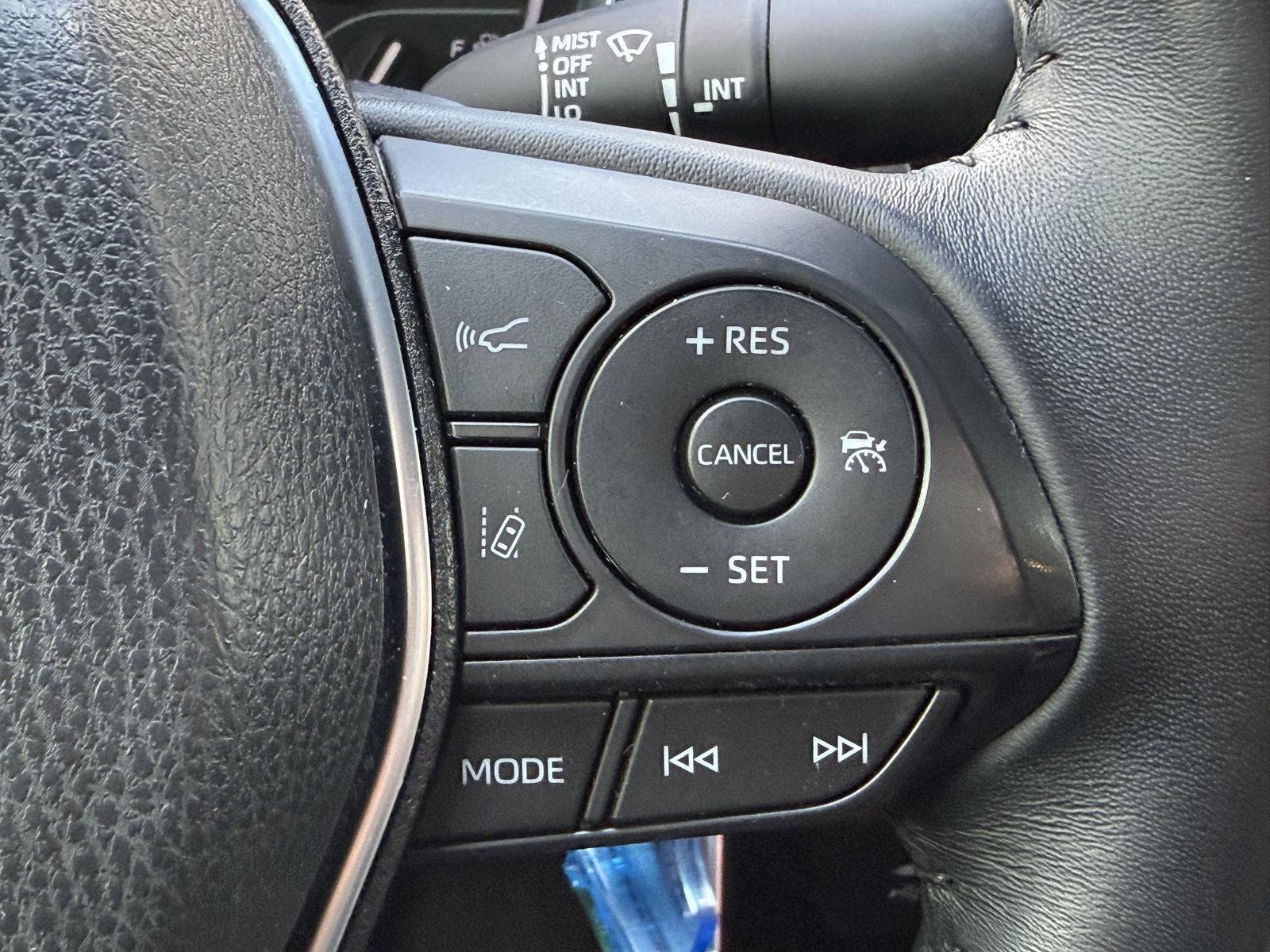 Used 2018 Toyota Camry SE w/ Protection Package (Q2) FWD image 20