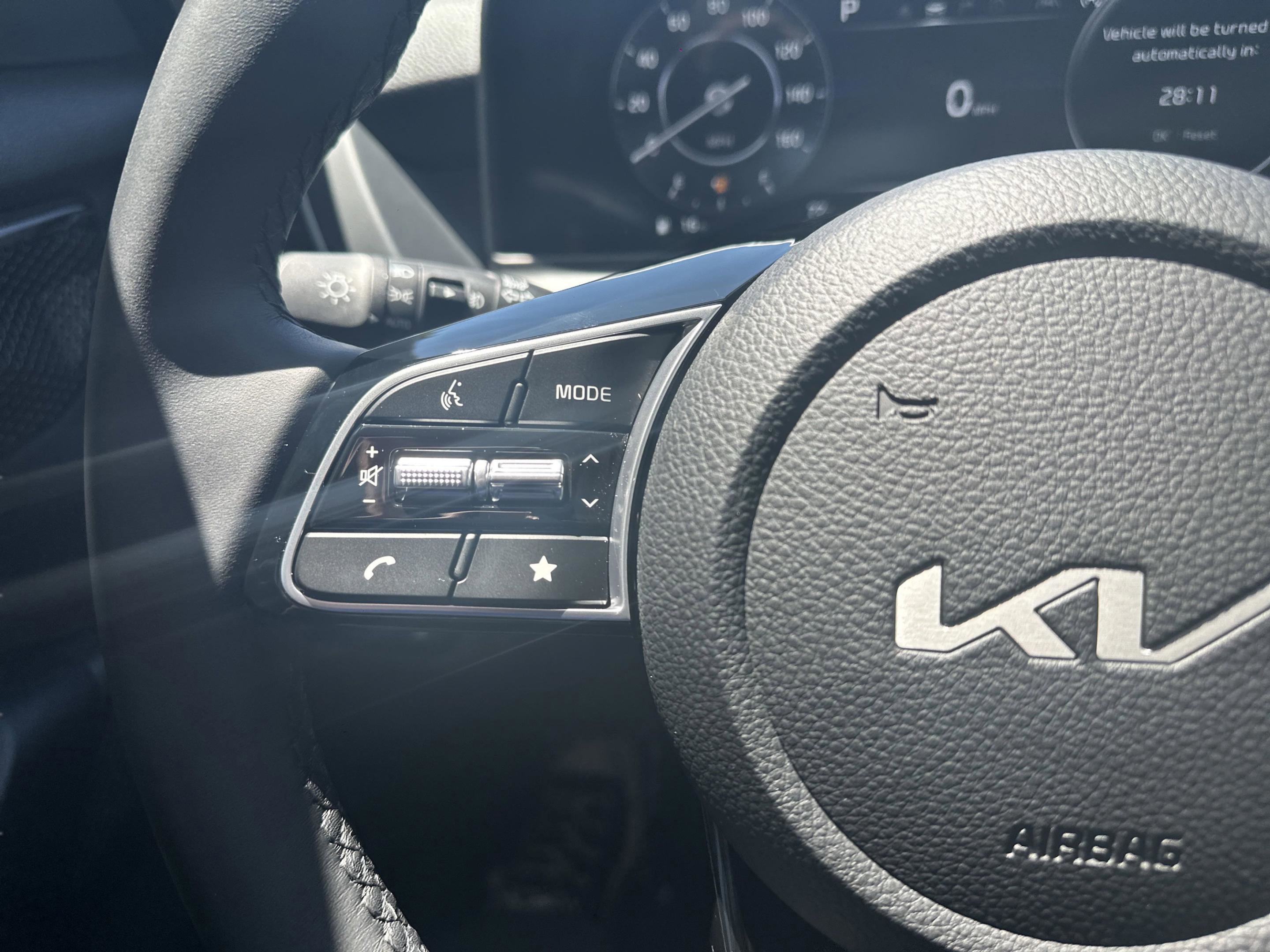 Used 2025 Kia Seltos EX w/ EX Sunroof Package image 17