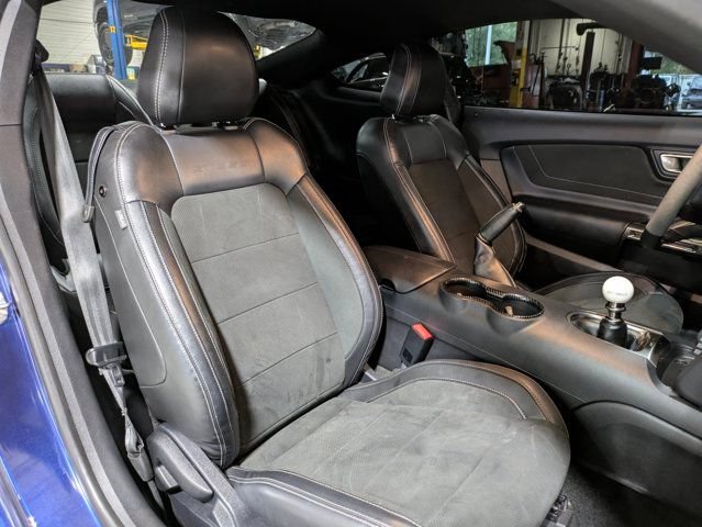 Used 2018 Ford Mustang Shelby GT350 w/ Convenience Package RWD image 14