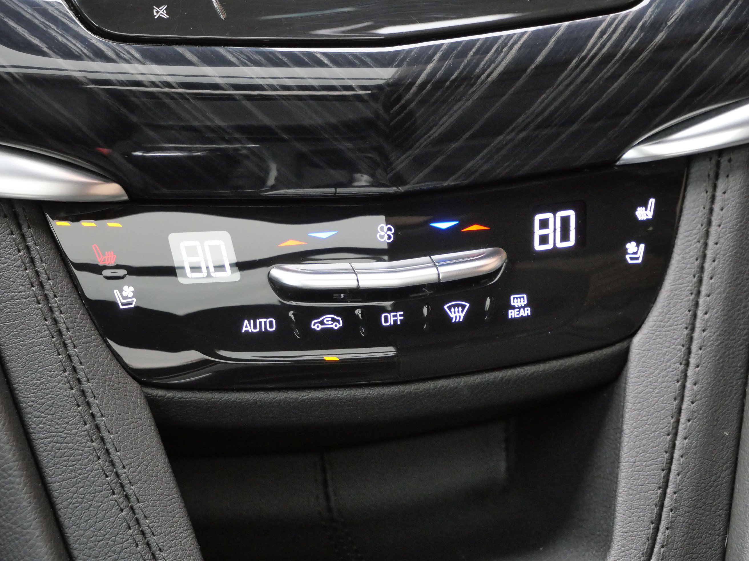 Certified 2024 Cadillac XT6 Premium Luxury w/ Technology Package image 18