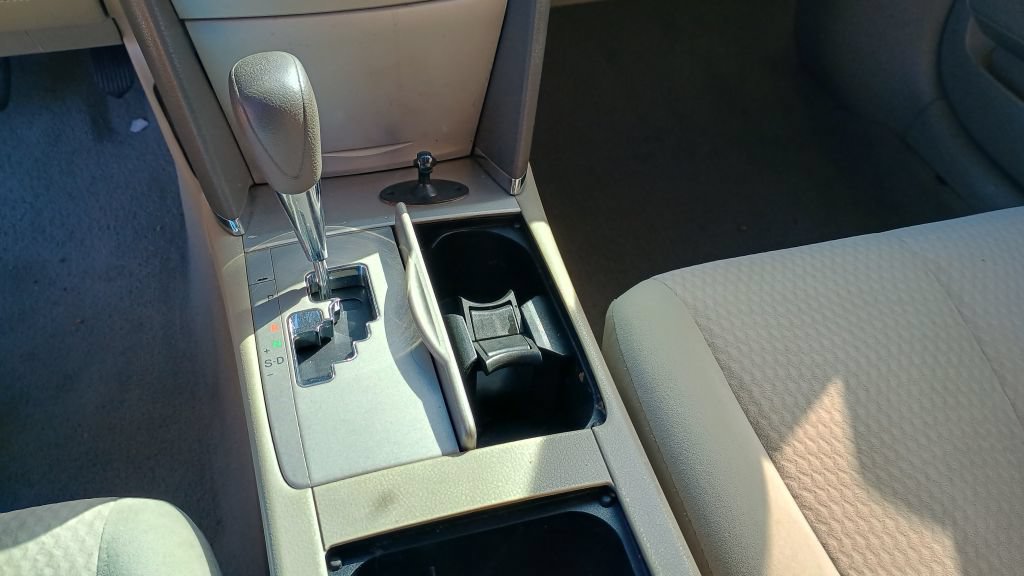 Used 2010 Toyota Camry FWD image 28