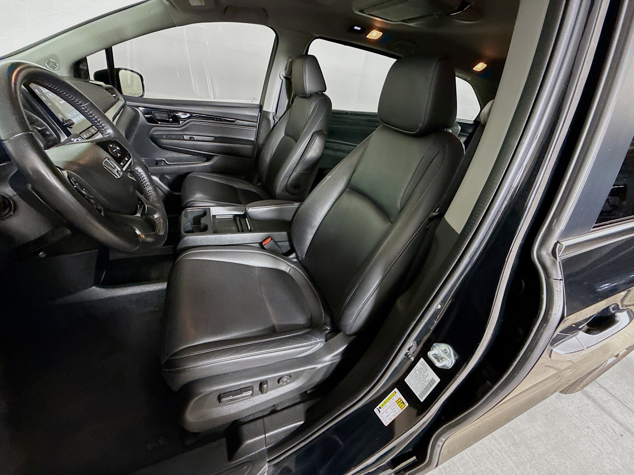 Used 2023 Honda Odyssey Touring image 26