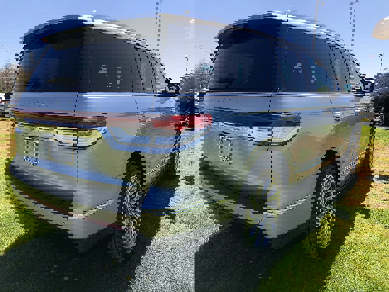 Used 2023 Lincoln Navigator Reserve image 5