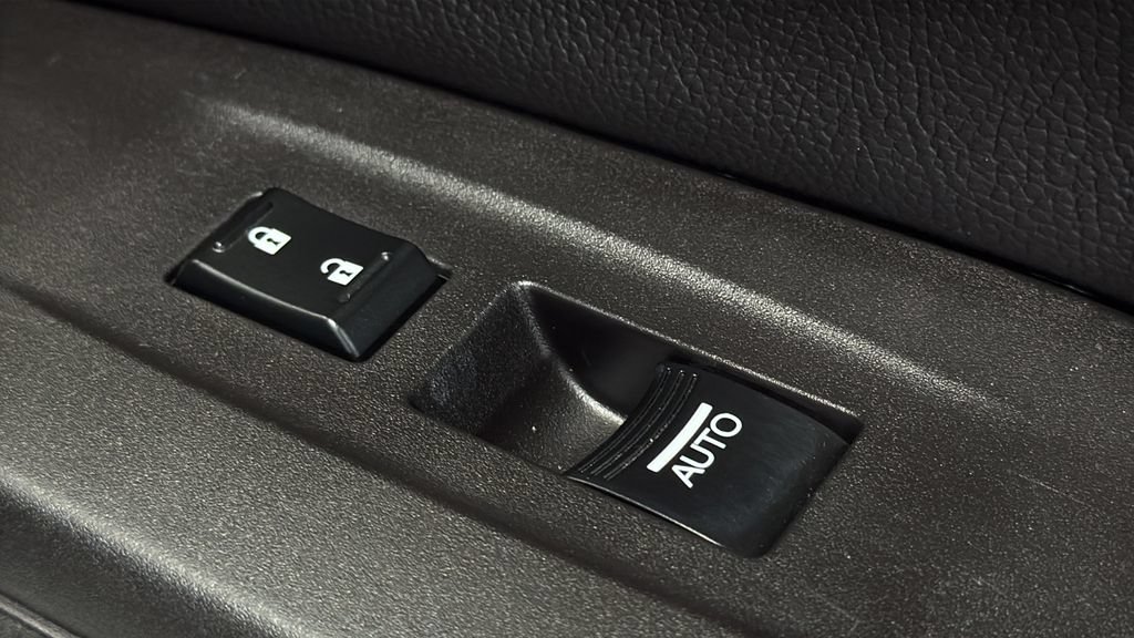 Used 2020 Acura ILX w/ Premium Package FWD image 9