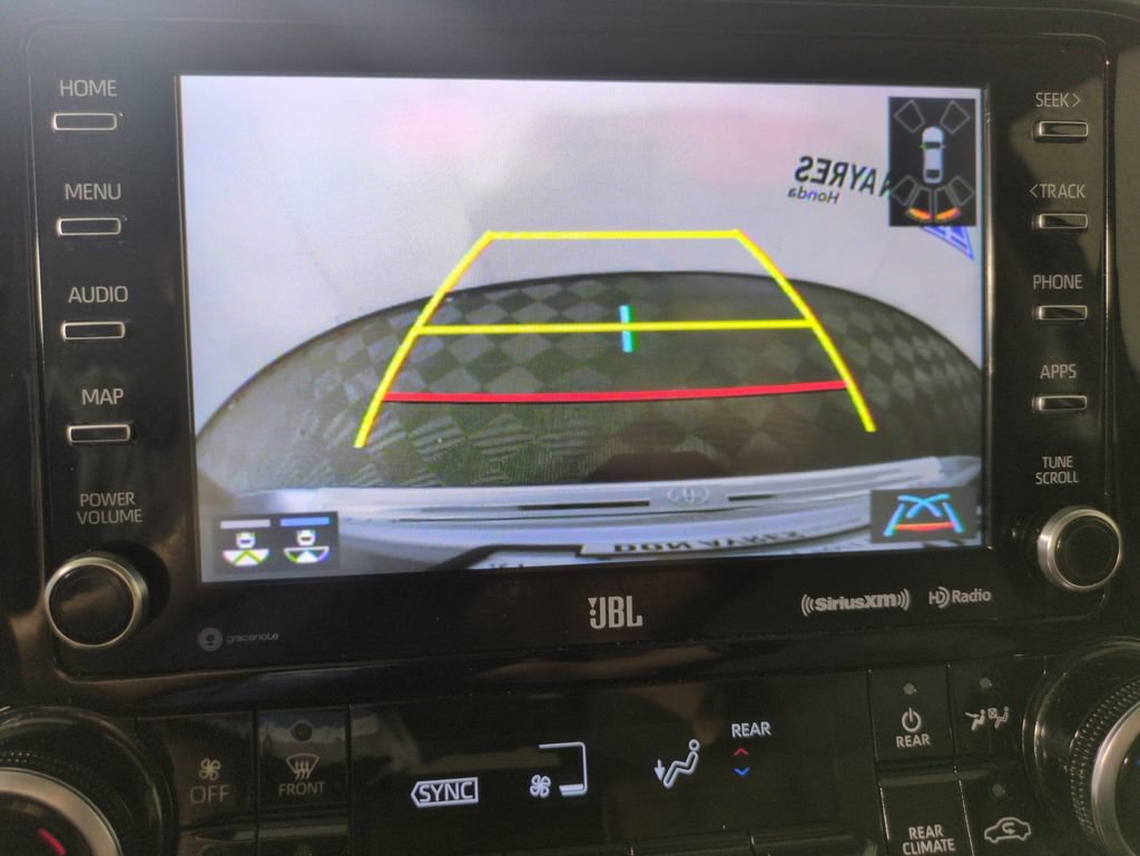 Used 2020 Toyota Highlander Limited AWD/4WD image 23