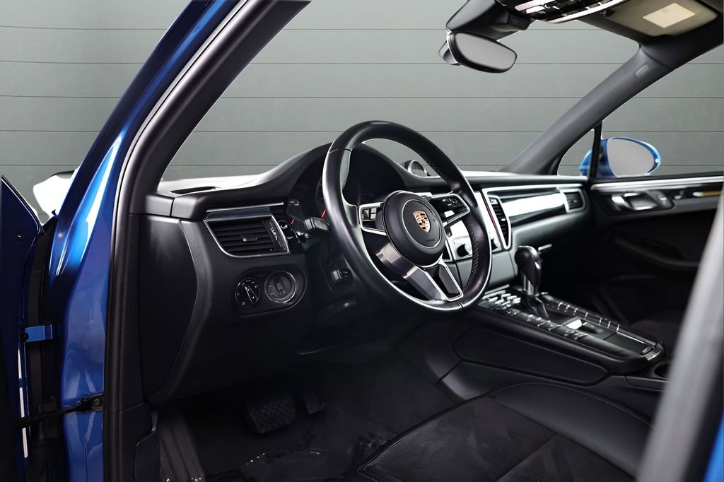 Used 2018 Porsche Macan image 29