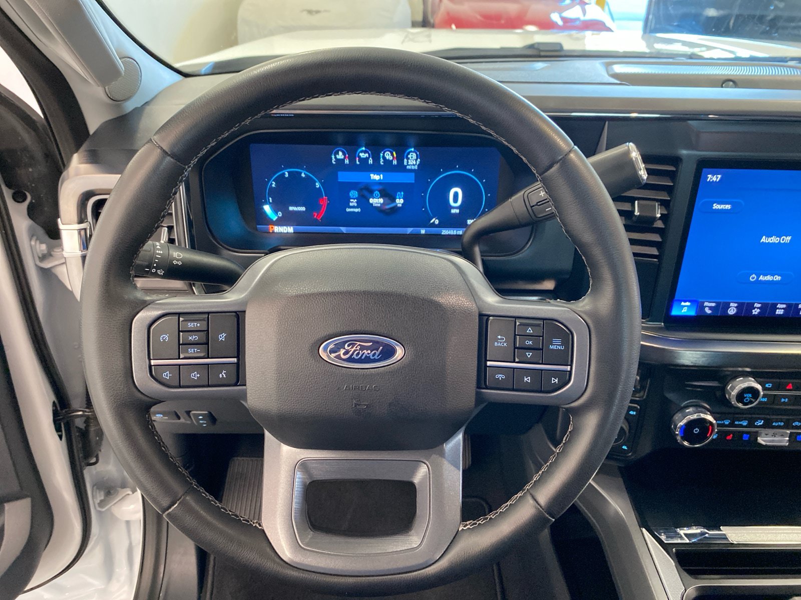 Used 2025 Ford F350 Lariat AWD/4WD image 19
