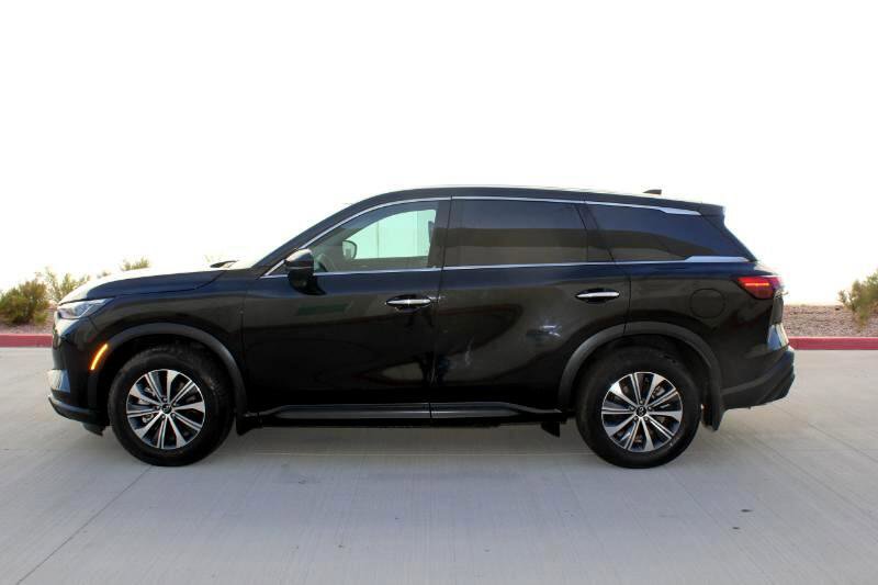 Used 2025 INFINITI QX60 Pure image 8