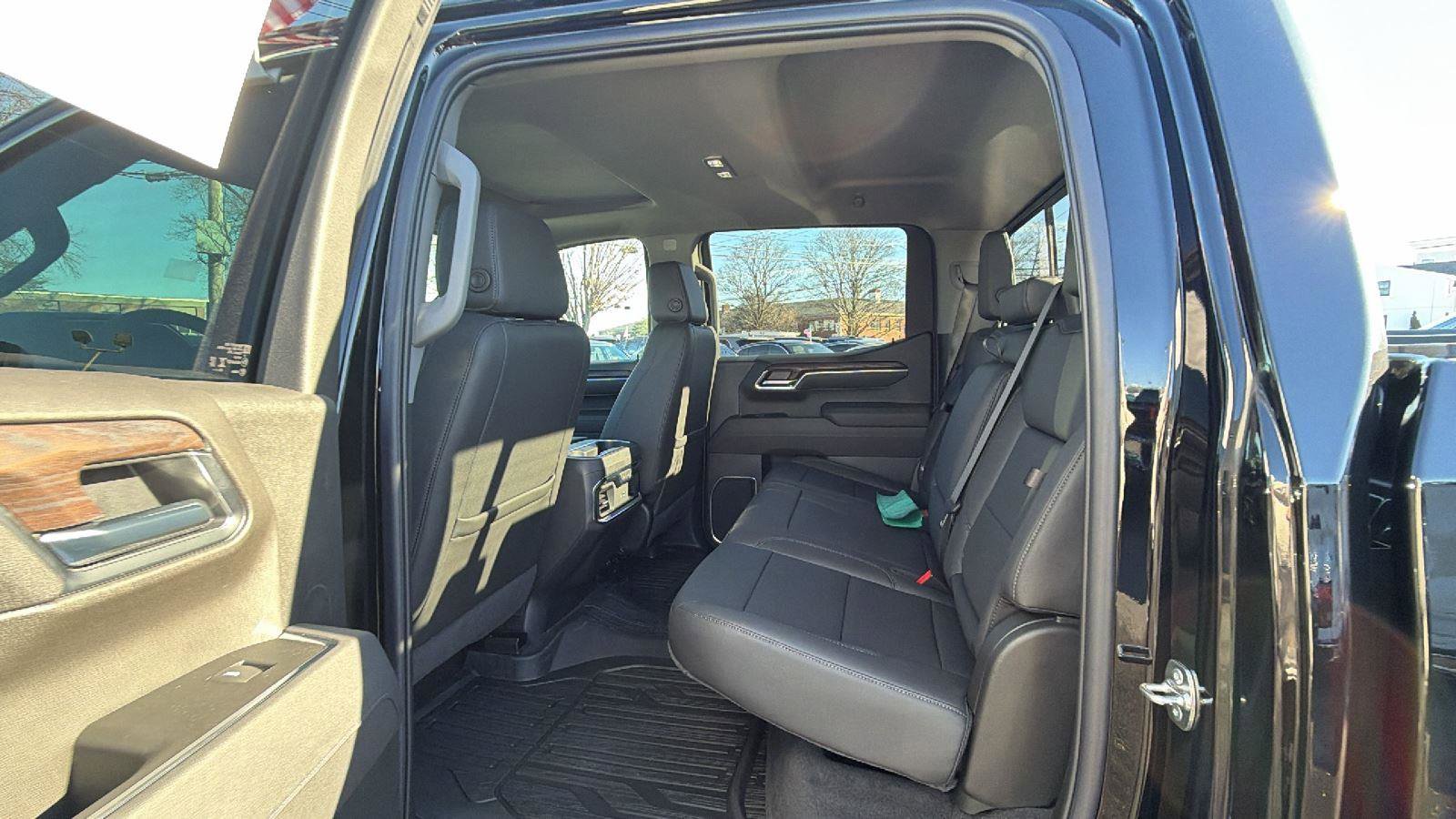 New 2026 GMC Sierra 1500 SLT w/ SLT Premium Package image 26