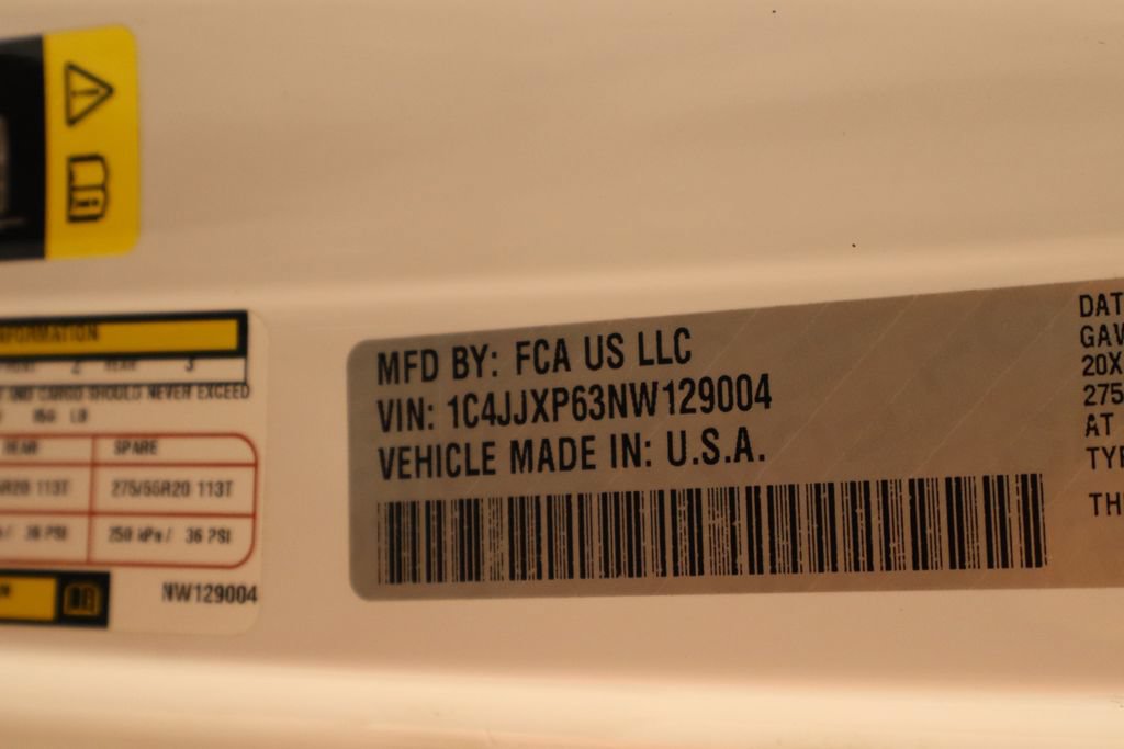 Used 2022 Jeep Wrangler Unlimited Sahara w/ Cold Weather Group AWD/4WD image 40