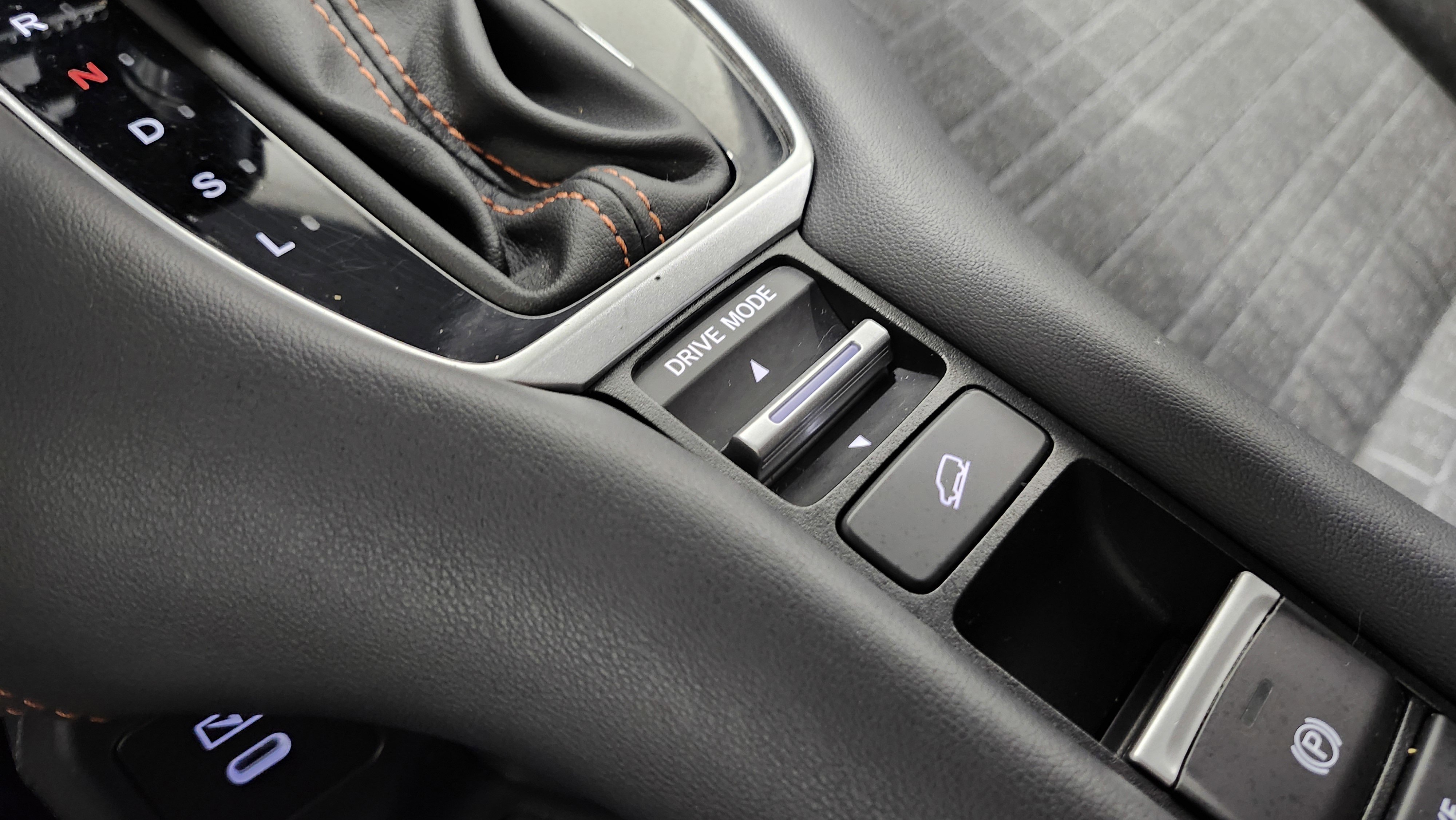 Used 2024 Honda HR-V Sport image 9