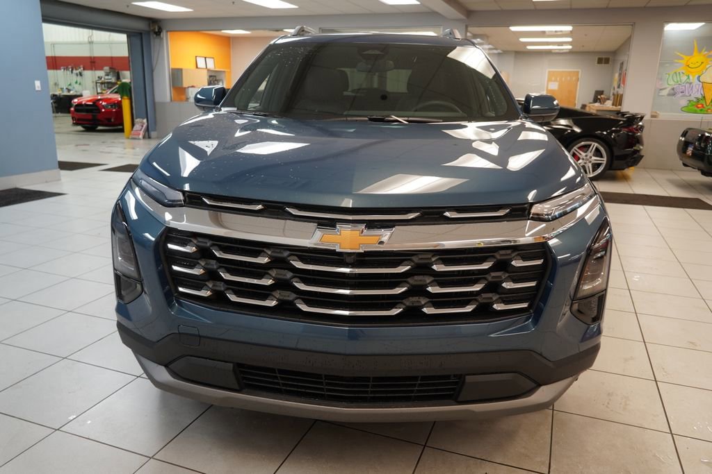 New 2026 Chevrolet Equinox LT w/ Convenience Package II FWD image 16