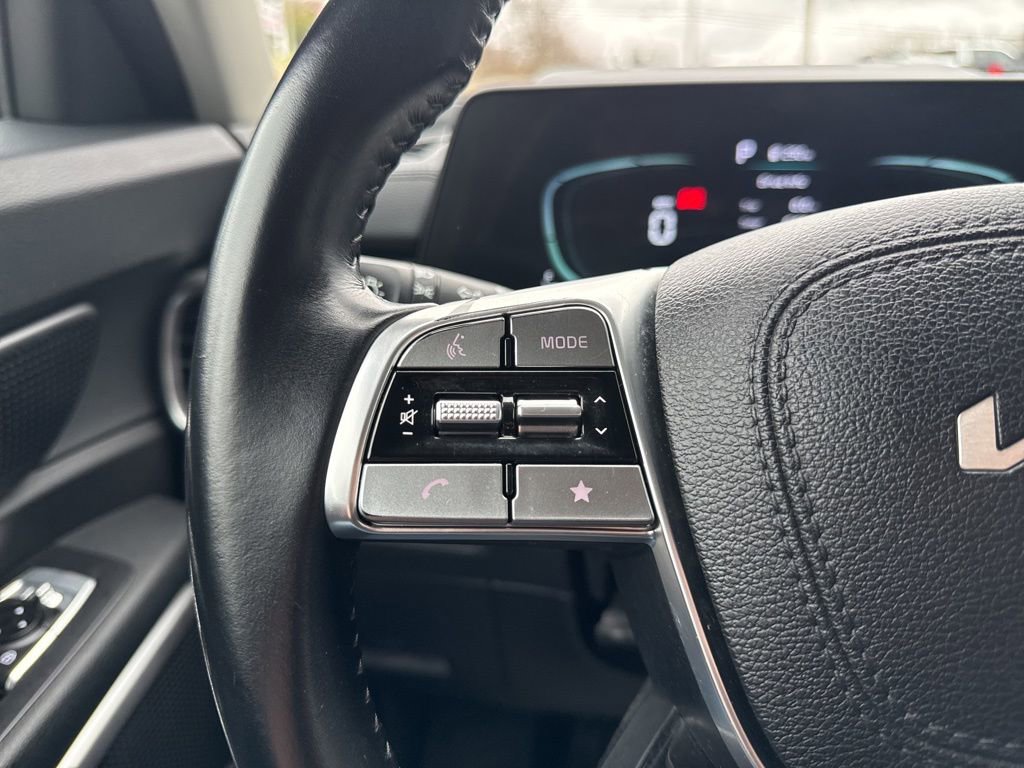 Used 2024 Kia Telluride S image 21