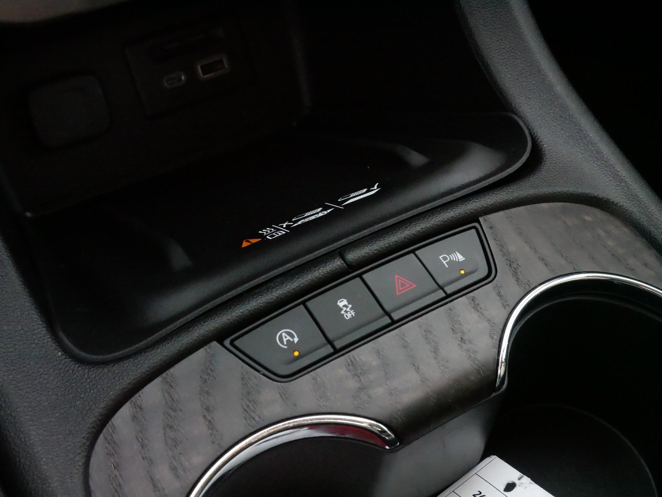 Used 2023 GMC Acadia Denali w/ Black Diamond Edition image 24