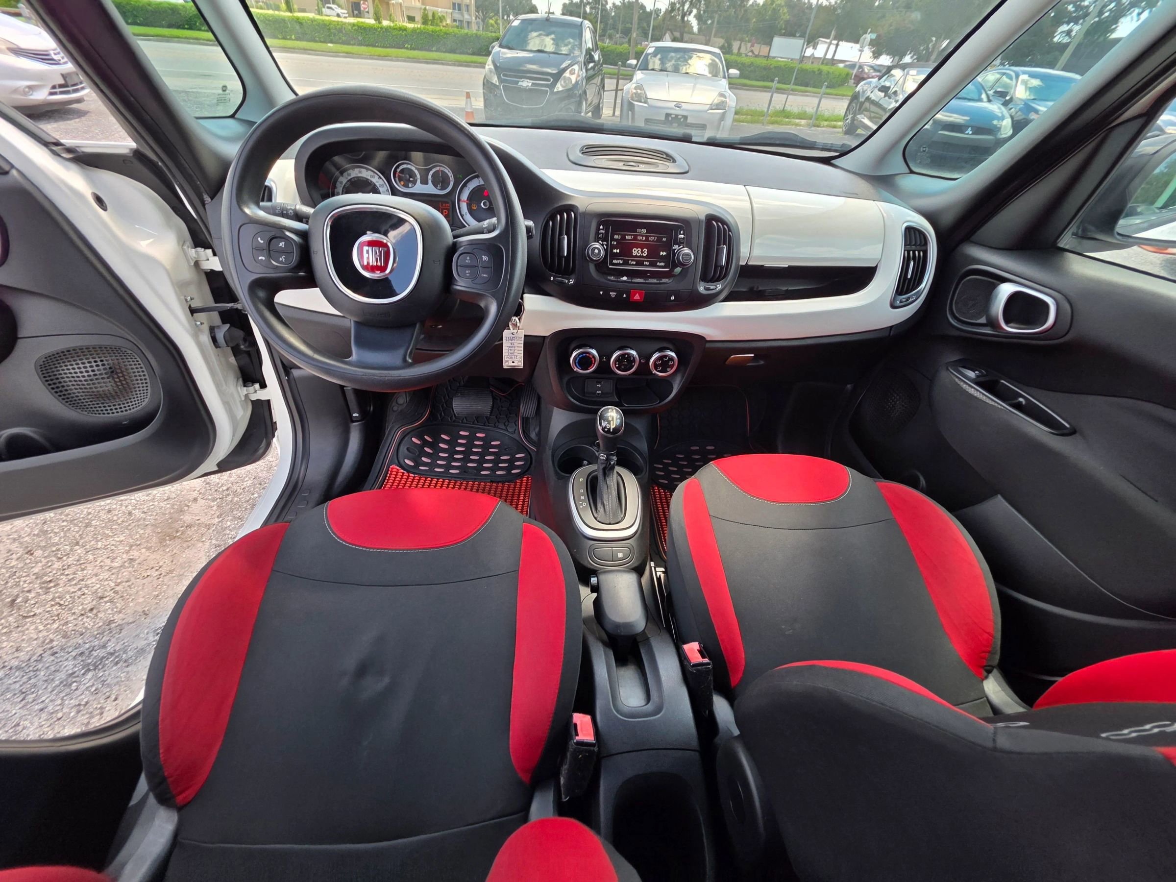 Used 2015 FIAT 500L Pop image 15