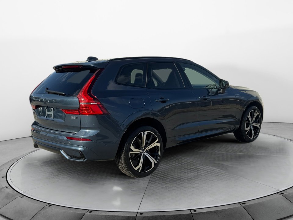 New 2025 Volvo XC60 B5 Ultra w/ Protection Package Premier image 7