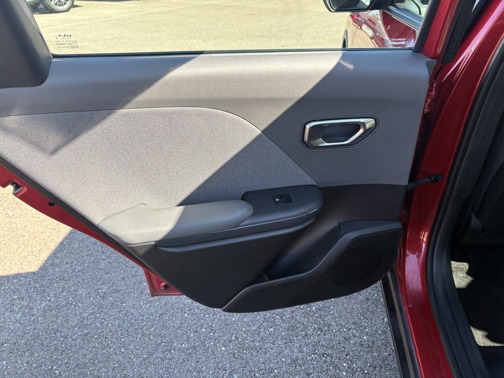 Used 2025 Kia K4 EX image 17