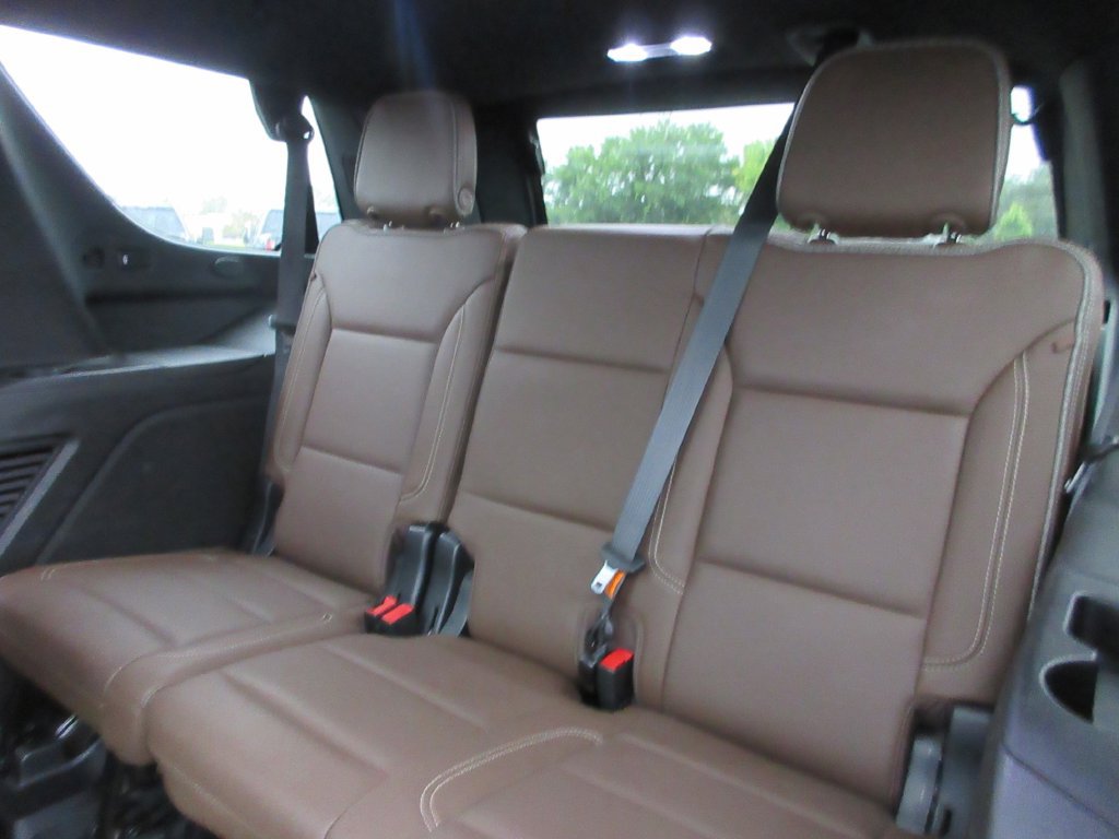 Certified 2023 Chevrolet Tahoe High Country w/ Premium Package 2 AWD/4WD image 24