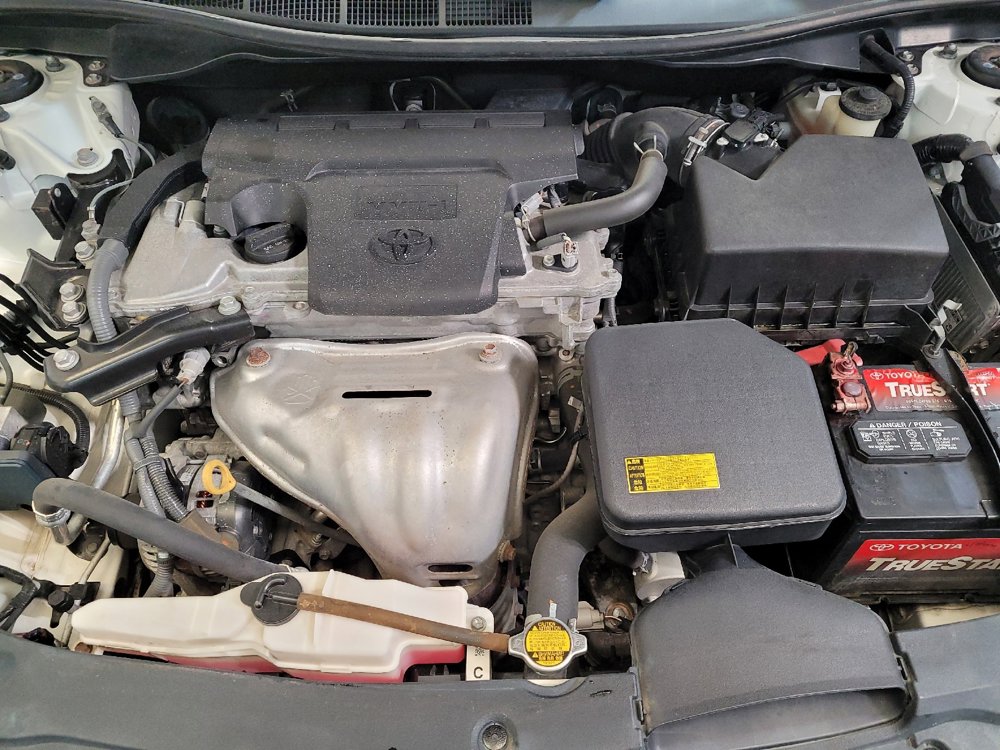 Used 2015 Toyota Camry LE image 30