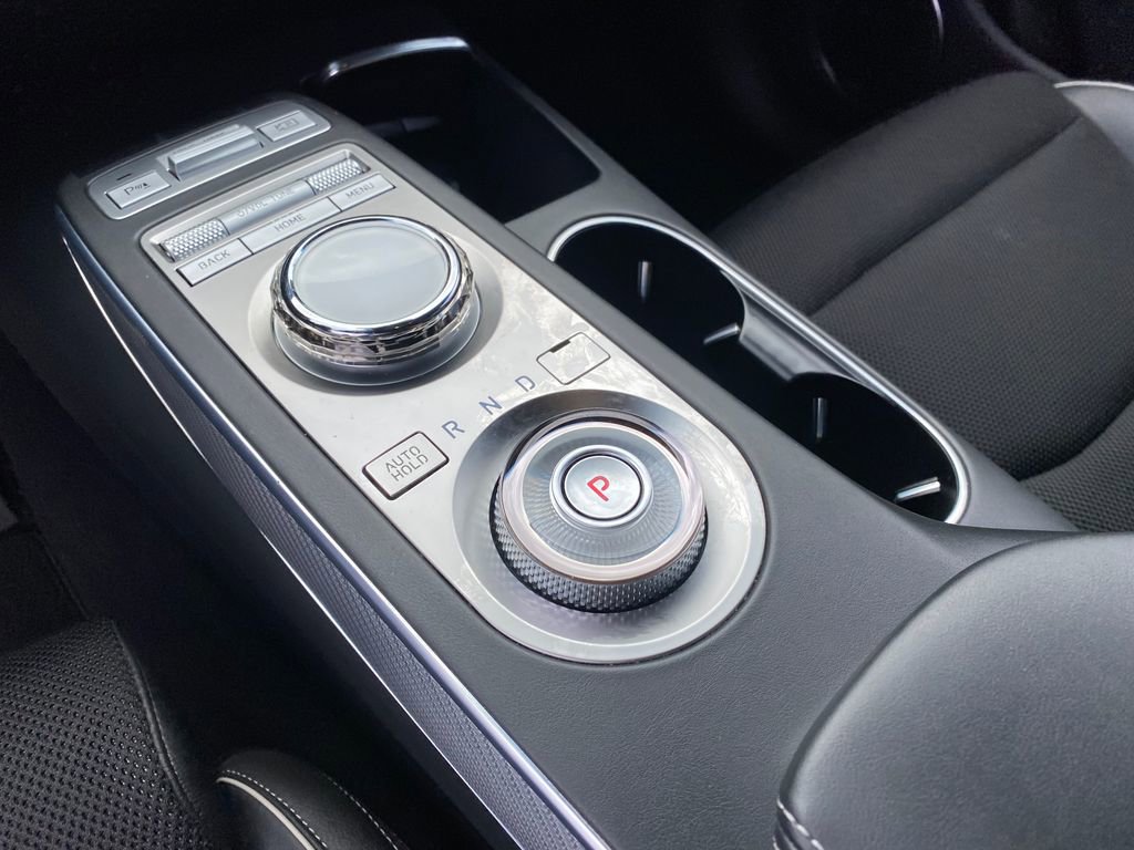 Certified 2023 Genesis GV70 2.5T w/ Sport Prestige Package image 17