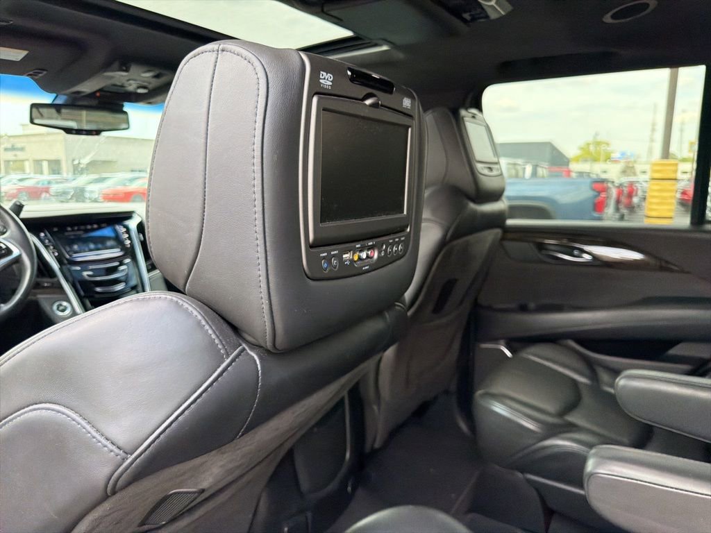 Used 2016 Cadillac Escalade Platinum image 15