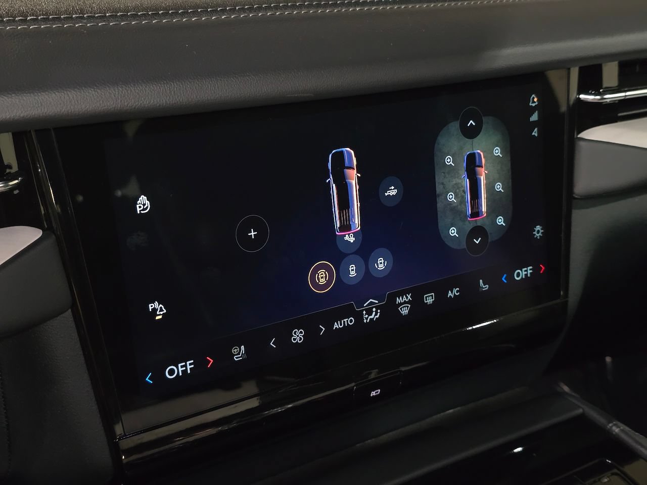 New 2025 Lincoln Navigator Reserve w/ Jet Appearance Package AWD/4WD image 35