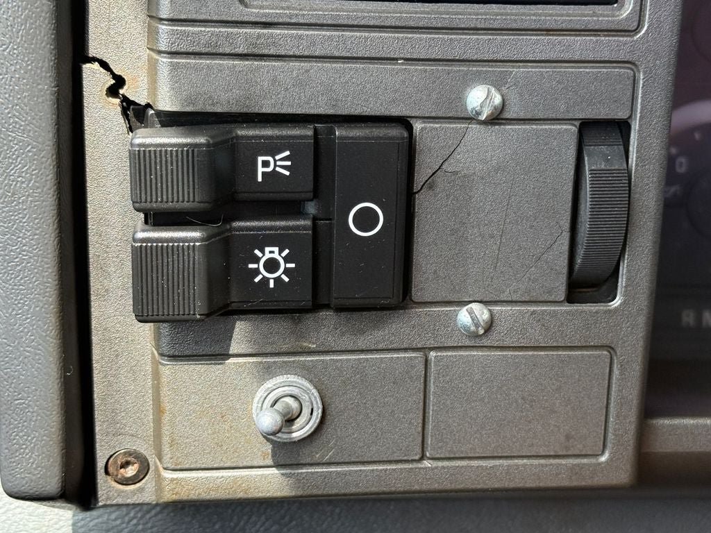 Used 1989 GMC Sierra 1500 4x4 Regular Cab image 22