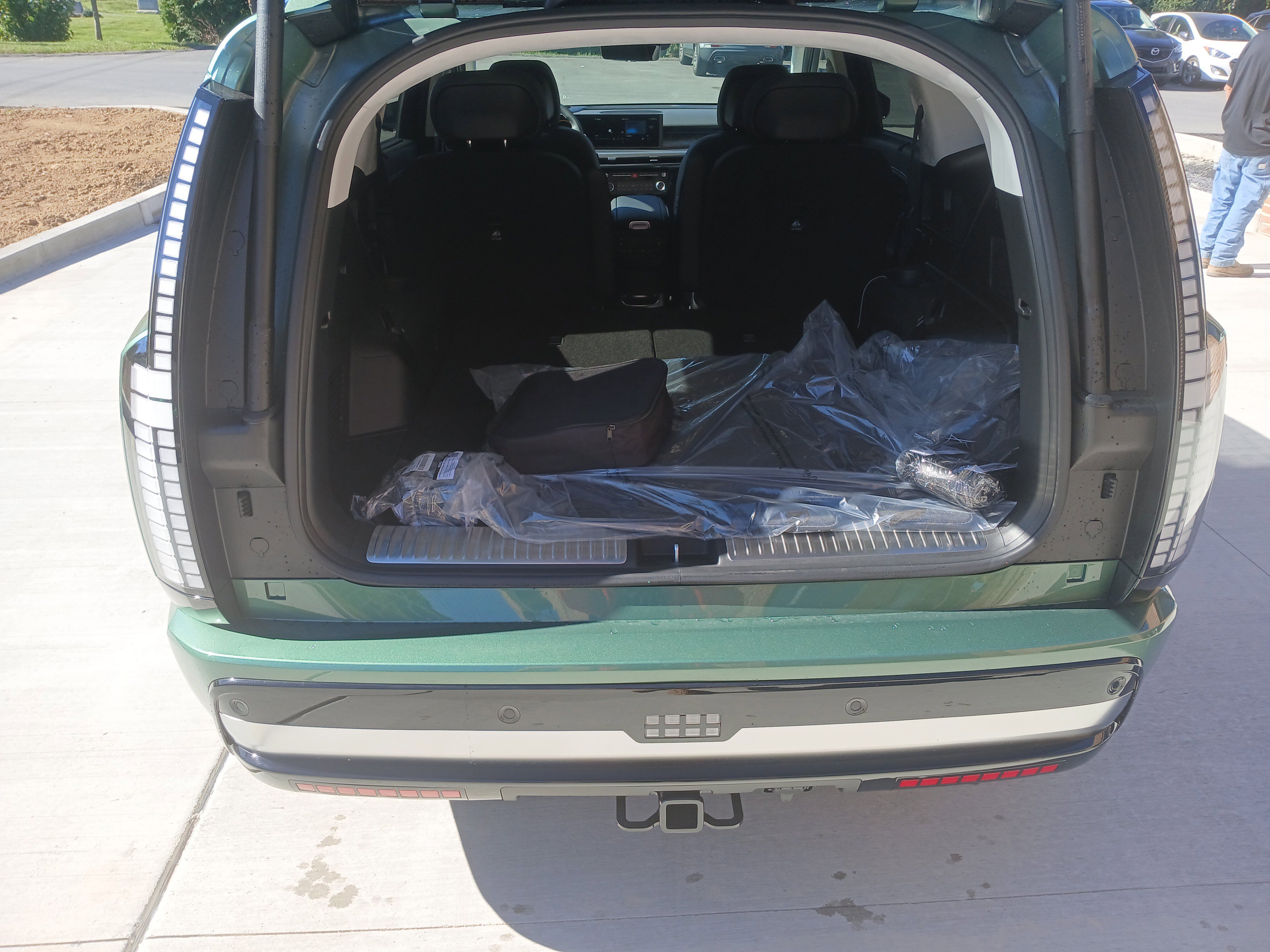 New 2026 Hyundai Ioniq 9 Calligraphy image 5