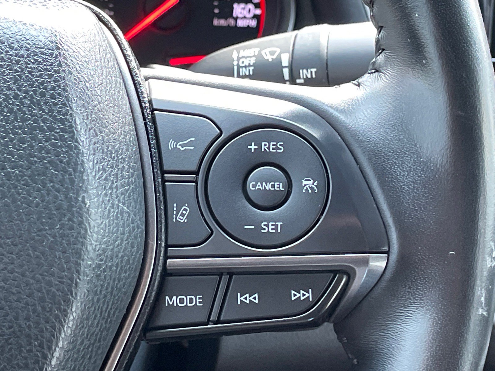 Used 2023 Toyota Camry XSE FWD image 12