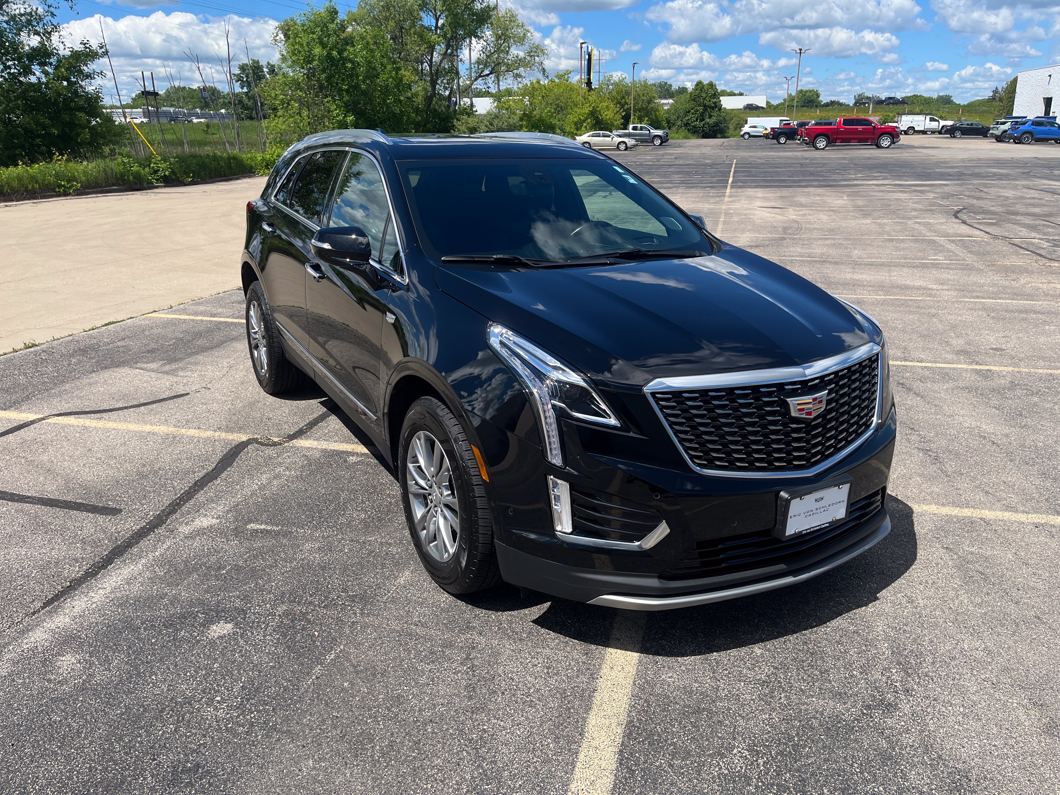 Used 2023 Cadillac XT5 Premium Luxury w/ Technology Package AWD/4WD image 10
