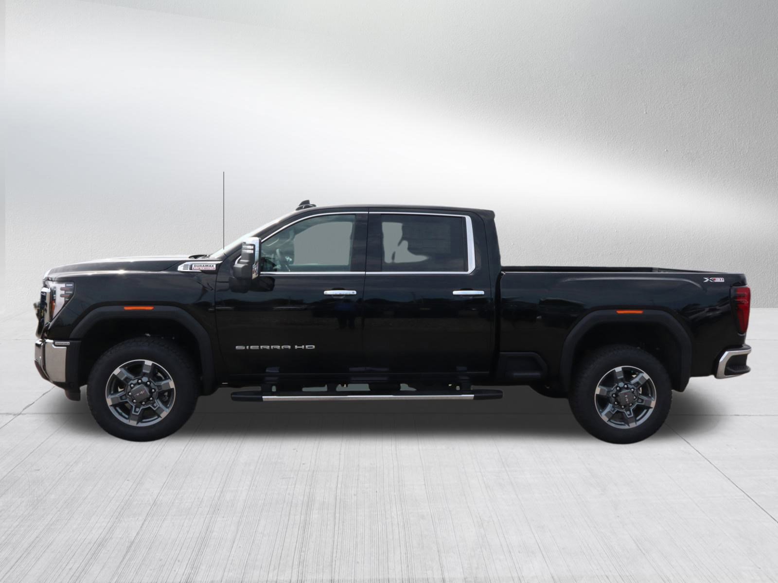 New 2025 GMC Sierra 3500 SLT w/ SLT Premium Package image 4
